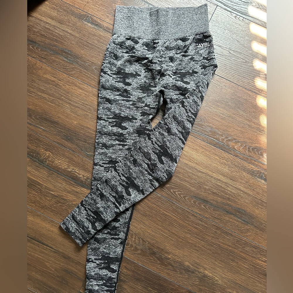 AYBL camo scrunch leggings